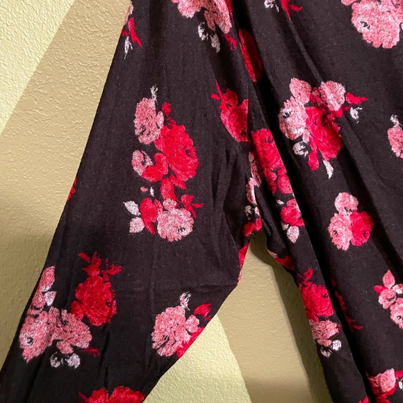 Floral Top (Maurices) - Picture 2 of 2